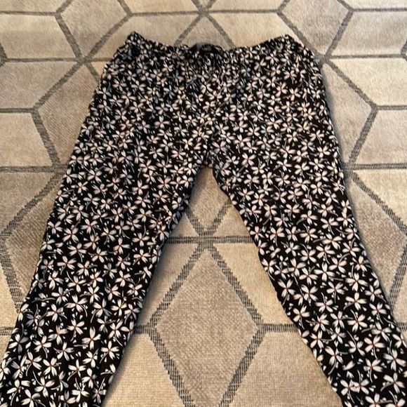 Floral pants - Picture 1 of 2
